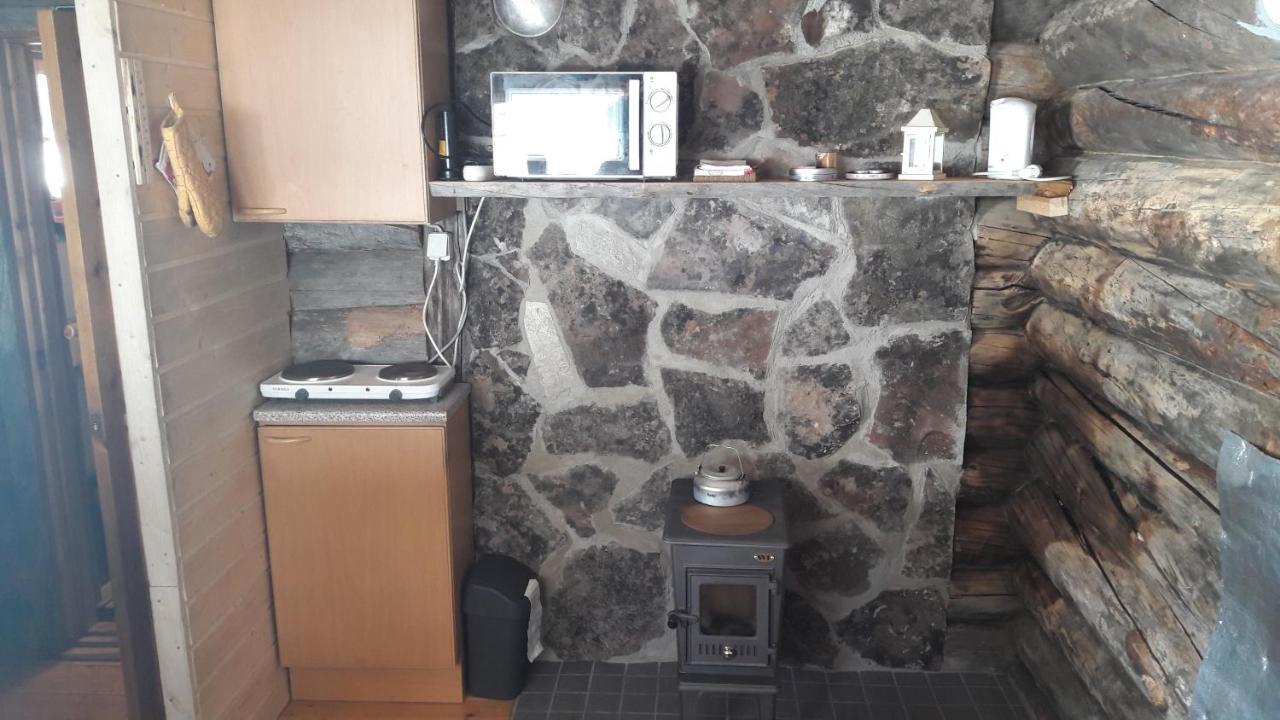 Cabin At Huskies Farm Inari Extérieur photo